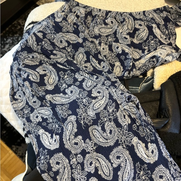 Two piece paisley outfit - Picture 4 of 4